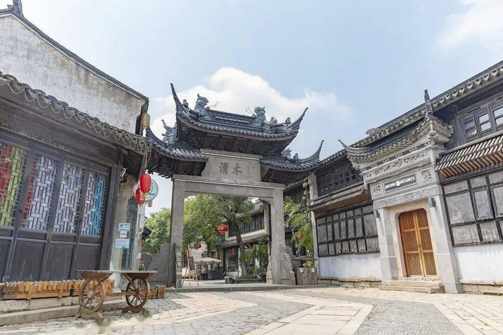 龙年皮肤给安琪拉合适吗？当你看懂了海报的意思，心里就有了答案